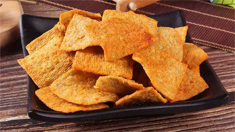 花椒鍋巴灌裝封口機(jī)：定制高效，為網(wǎng)紅零食生產(chǎn)加速