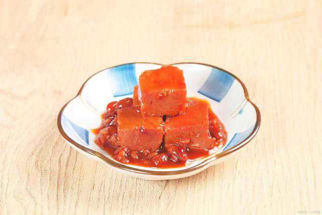 創(chuàng)新引領(lǐng)未來，一塊腐乳包裝設(shè)備助力腐乳產(chǎn)業(yè)升級