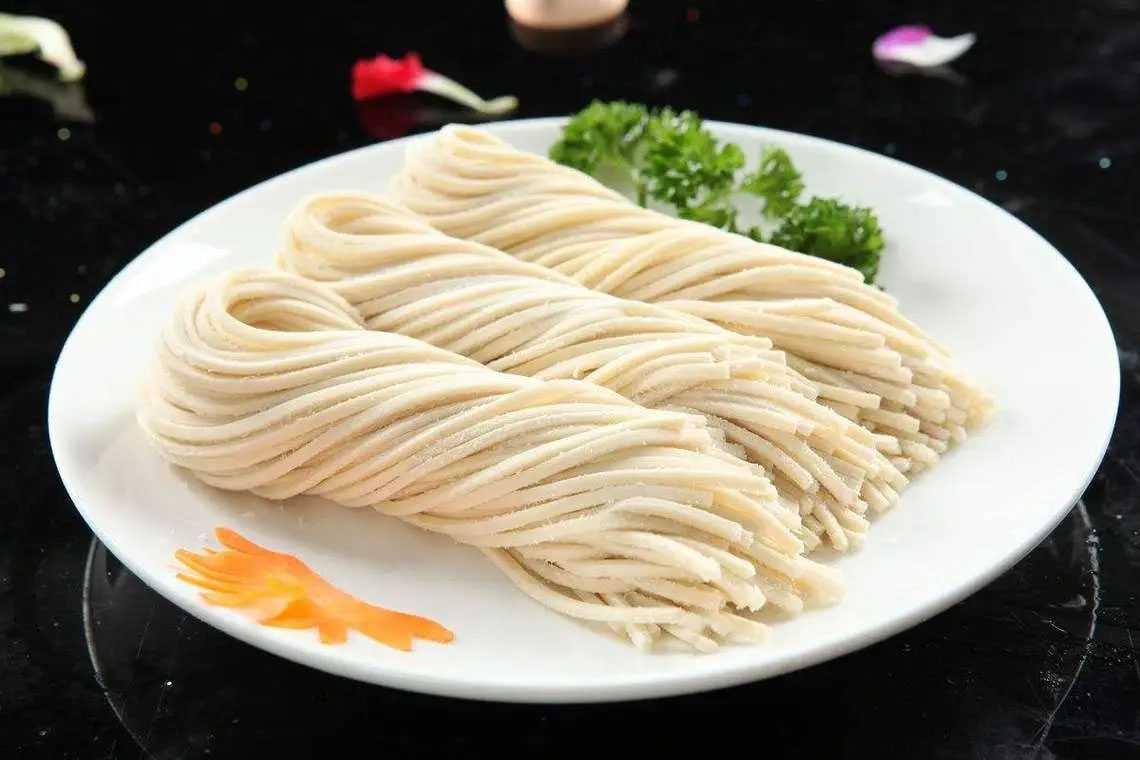 盒裝鮮面條包裝機(jī)，鎖鮮每一份美味