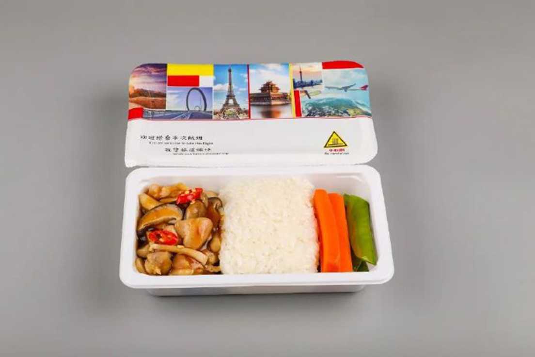 專業(yè)定制：呂工機(jī)械航空餐盒封口機(jī)，賦能中央廚房自動化升級