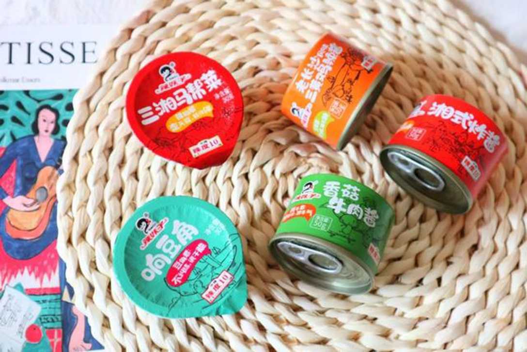 從0到整線交付，呂工機(jī)械為調(diào)味品企業(yè)定制全自動(dòng)醬料包裝產(chǎn)線